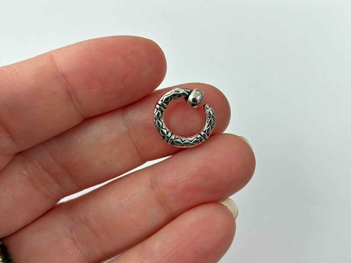 Decorative Connector Ring