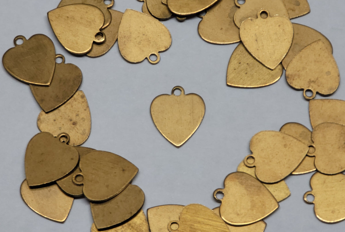 Charm de corazón plano de latón