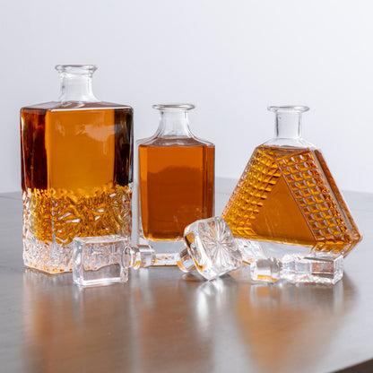 Whiskey Decanter - Triangle - 650ML - Clay Revolution