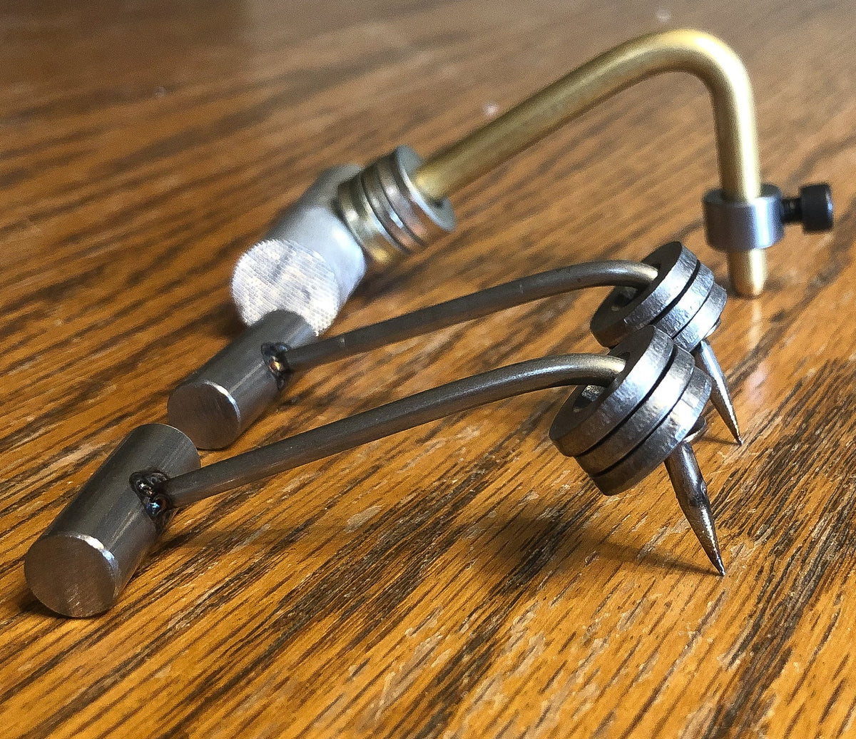 Lions Claw Silver - Clay Revolution